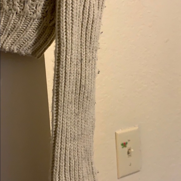 Off the shoulder sweater - Picture 4 of 4